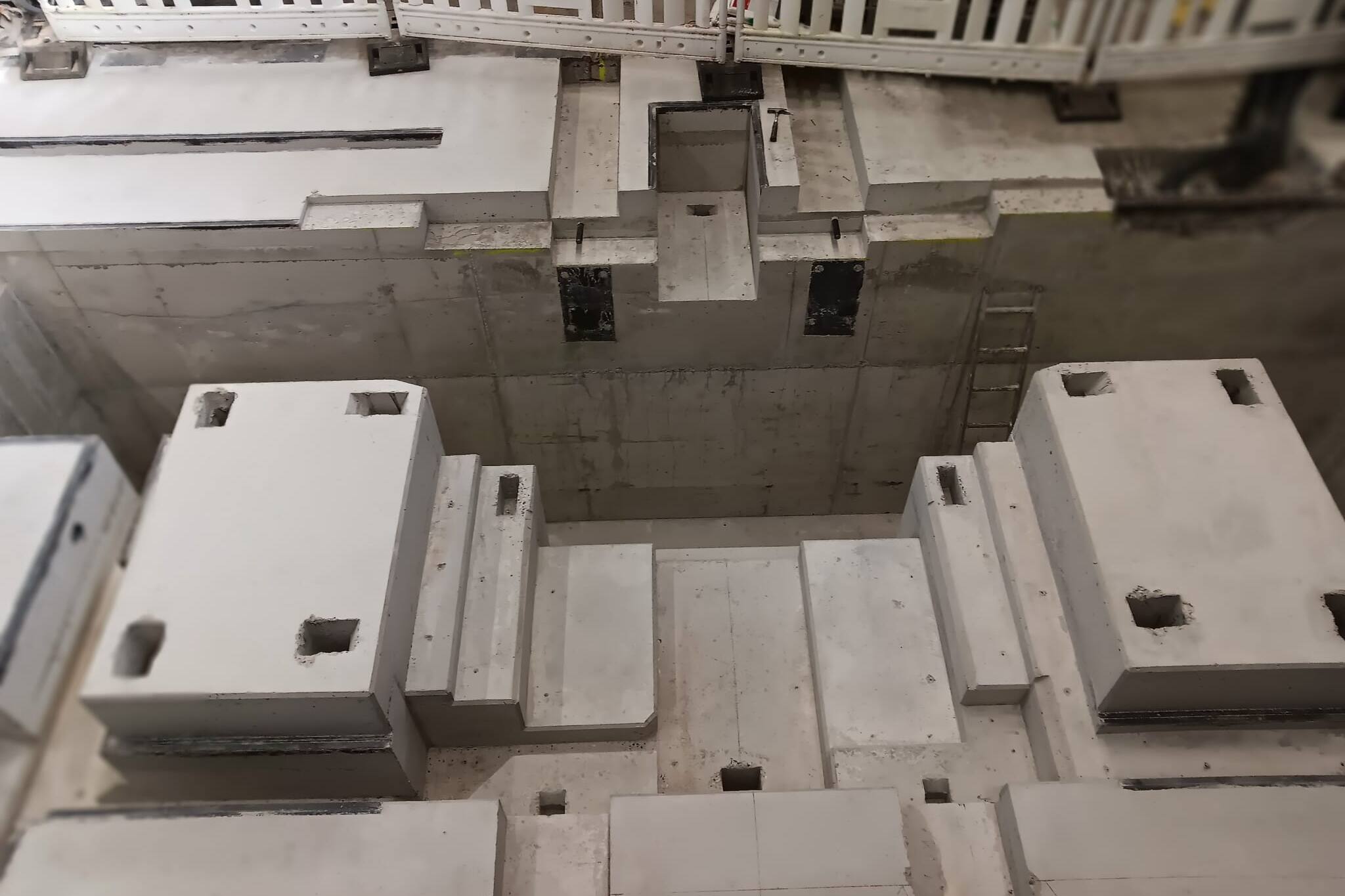 Fundament für Drehmaschine