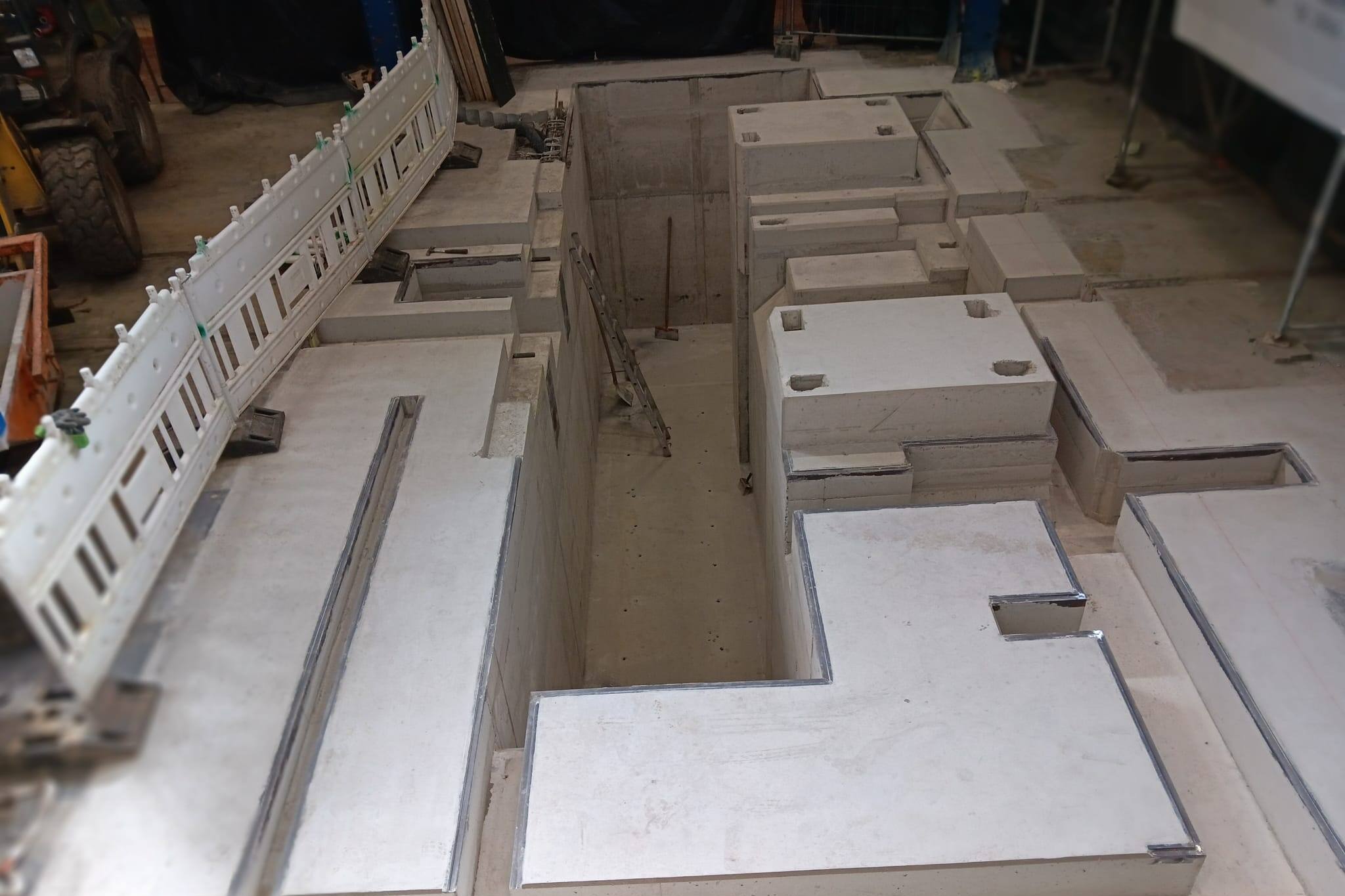 Fundament für Drehmaschine